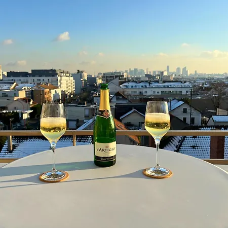 Peri - Lit Kingsize - Terrasse Vue Tour Eiffel #sirdest